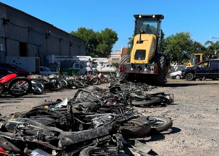 MEGAOPERATIVO: COMENZÓ LA COMPACTACIÓN DE MOTOS