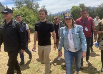 PATRICIA BULLRICH CONCRETÓ EL PRIMER DESALOJO EN 18 AÑOS DE TIERRAS TOMADAS, CON UN OPERATIVO EN EL PARQUE NACIONAL LOS ALERCES