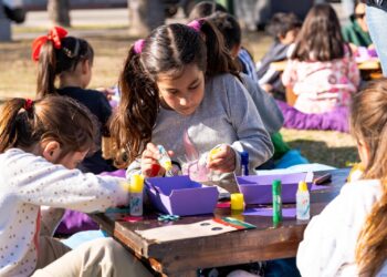 VAMOS A LAS PLAZAS: ESTE DOMINGO NOS ENCONTRAMOS EN LA PLAZA MARÍA AUXILIADORA
